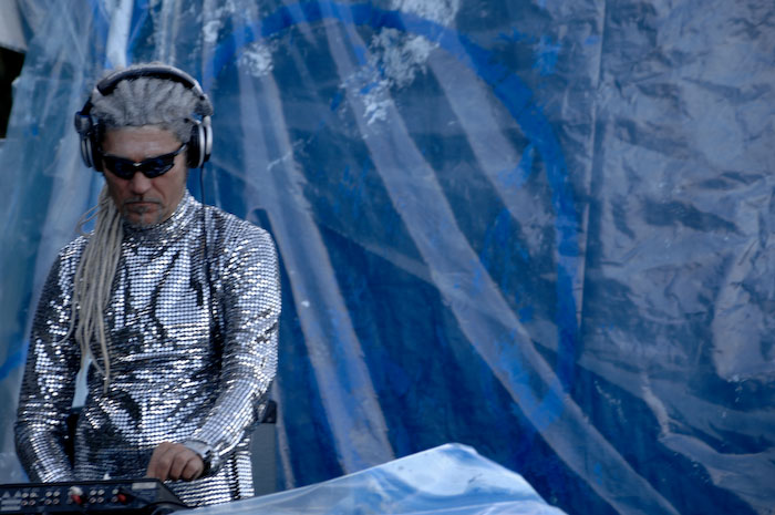 DJ7